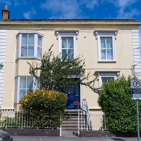 Ferry House Bed & Breakfast Dun Laoghaire Esterno foto
