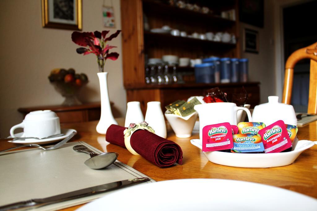 Ferry House Bed & Breakfast Dun Laoghaire Esterno foto