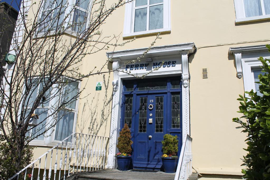 Ferry House Bed & Breakfast Dun Laoghaire Esterno foto