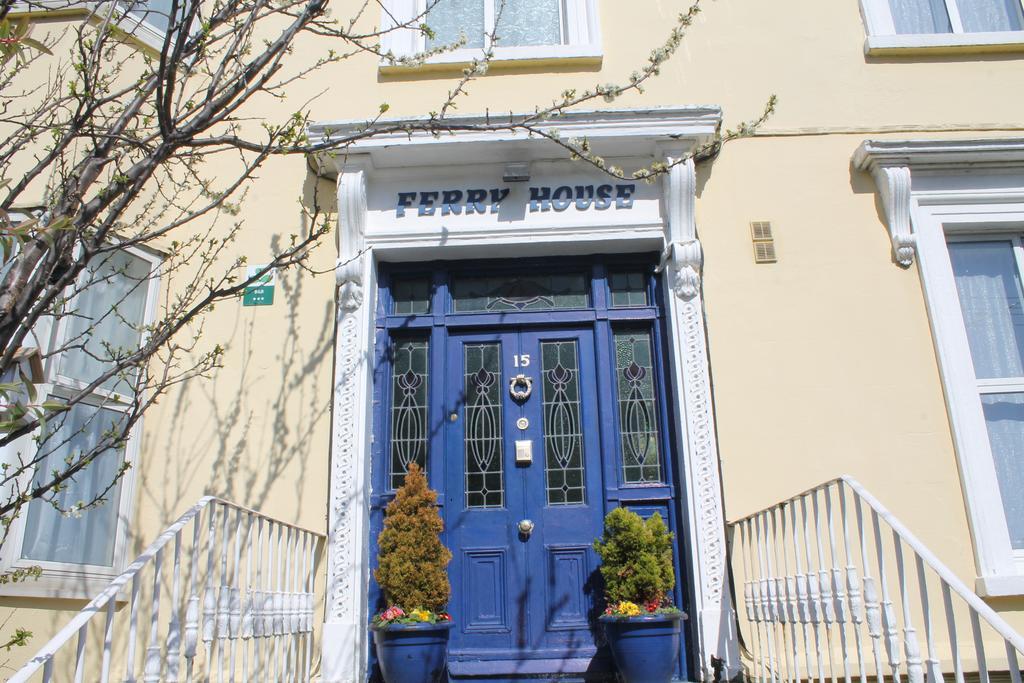 Ferry House Bed & Breakfast Dun Laoghaire Esterno foto