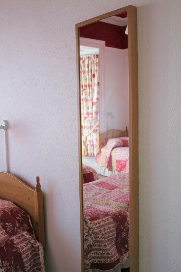 Ferry House Bed & Breakfast Dun Laoghaire Esterno foto